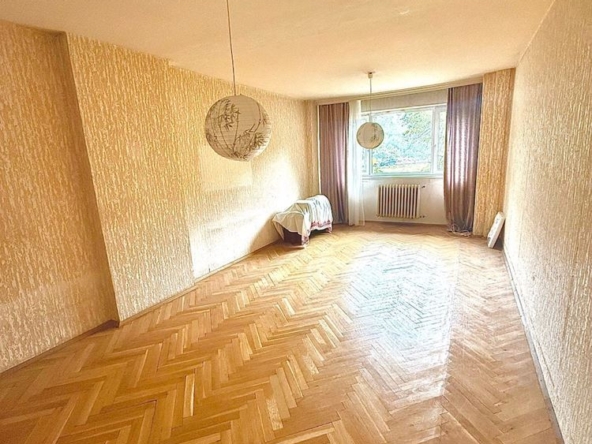 Тристаен апартамент за продажба в кв. Иван Вазов - 0
