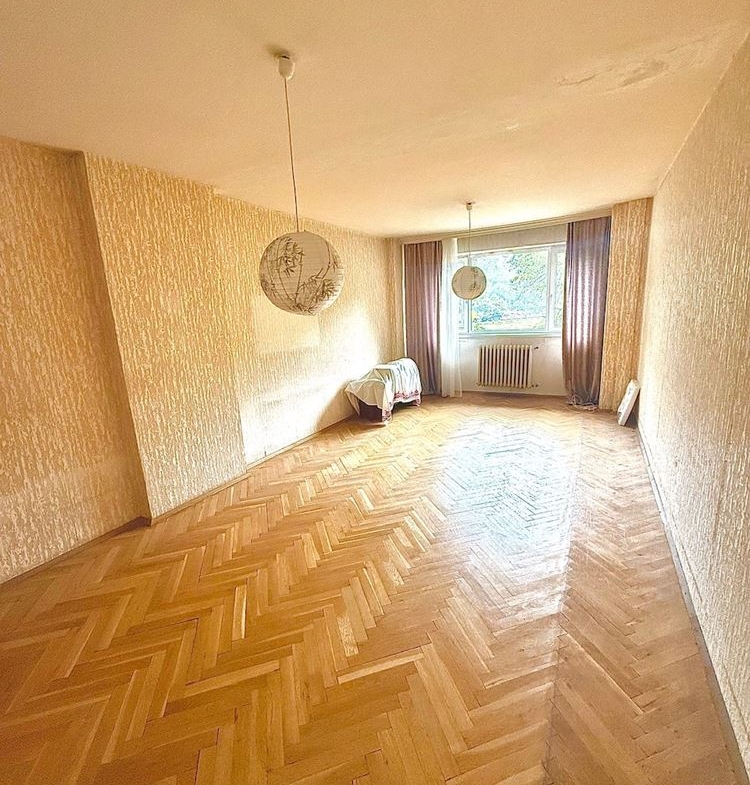 Тристаен апартамент за продажба в кв. Иван Вазов - 0