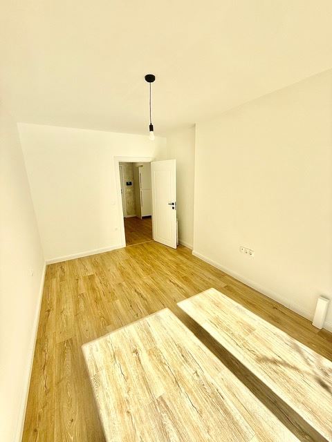 Двустаен апартамент за продажба в кв. Банишора - 0